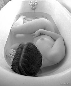 Collection of artsy B&W pictures featuring naked babes and their booties